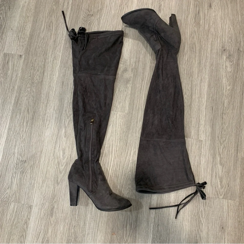 Catherine Malandrino | Grey
Sorcha Over The Knee High Heel Boot | Sz 8.5 - Picture 3 of 10